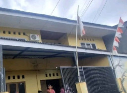 Cewek Pakai Daster Ditemukan Tak Bernyawa Dalam Kamar Kos