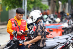 Surabaya Perluas Parkir Digital, 819 Petugas Parkir Kini Terapkan Pembayaran Non Tunai