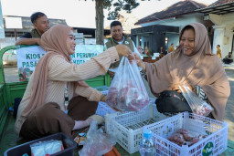 Jelang Idul Adha, Warga Padati Gerakan Pangan Murah di Kecamatan Mojoroto