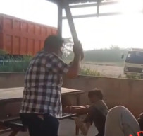 Dituduh Curi Bawa Lari Dump Truk, Sopir Dipukuli Pengusaha sampai Memelas Minta Ampun