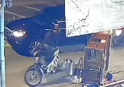 Asyik Main HP Saat Naik Motor, Pedagang Siomay Jadi Korban, Pelaku Kabur