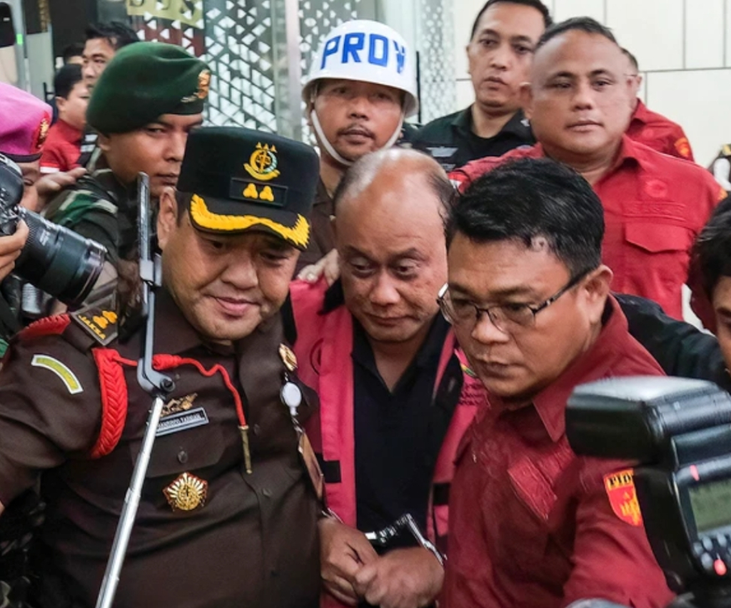 Usai Dipecat Presiden, Eks Kepala BGN Dadan Hindayana Langsung Ditahan Kejagung