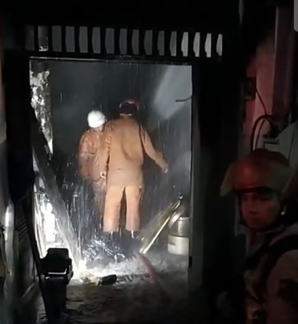Empat Penghuni Terjebak Saat Rumah di Ampel Terbakar, Berhasil Dievakuasi Petugas